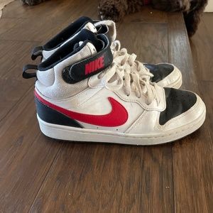Nike Boys 7Y Mid